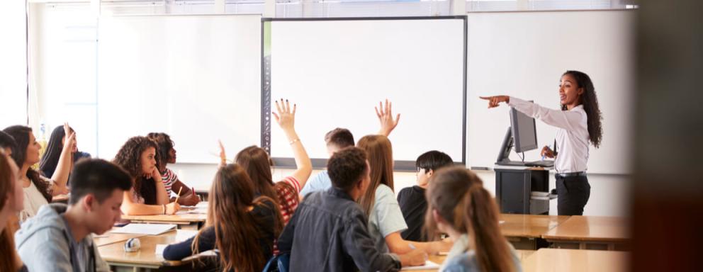 Savvy Teachers Use Smartboards in the Classroom